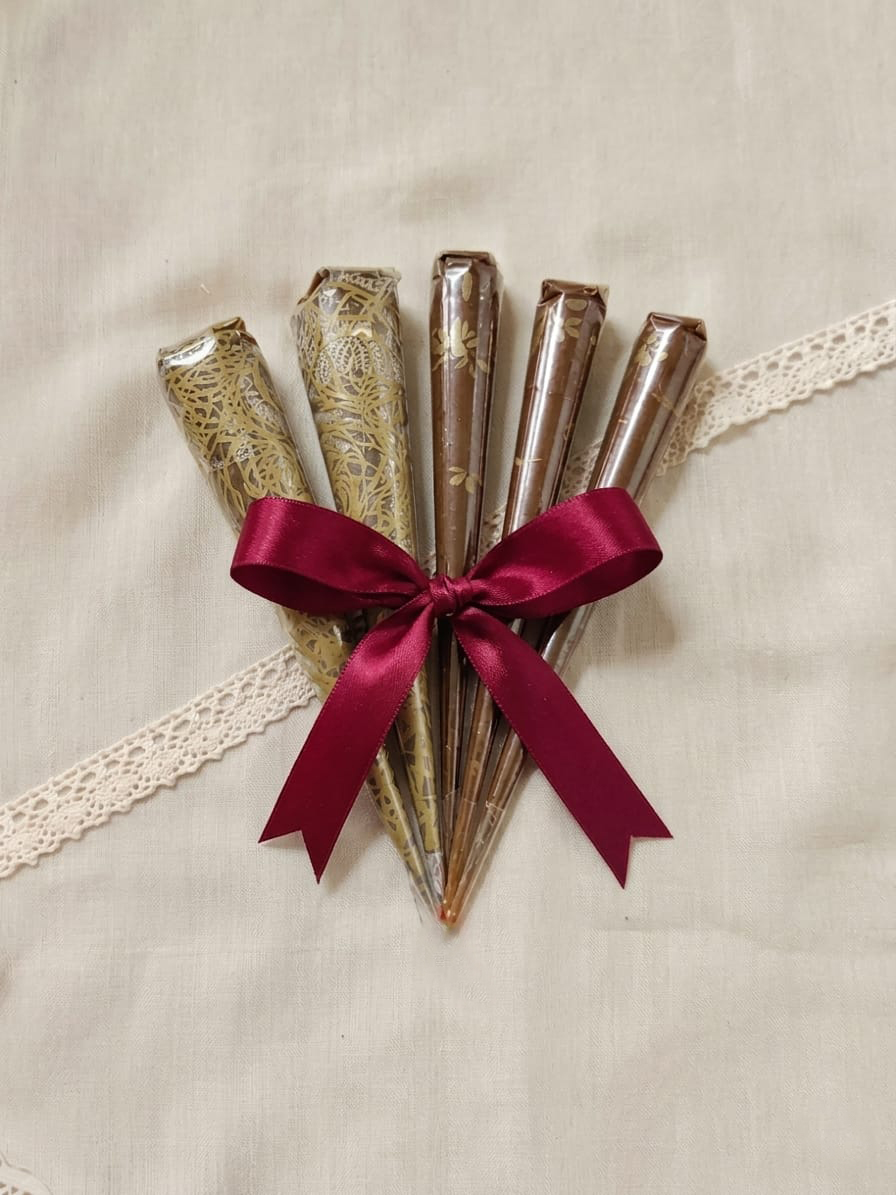 Organic Mehendi Combo Pack – 2 Henna Cone & 3 Nail Cone 
